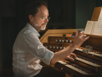 Martin Herchenröder (Orgel II)