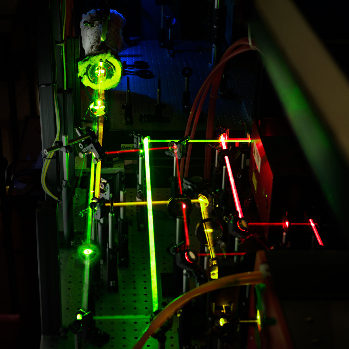 Image of three different coloured Lasers by photographer Jan Söhlke
